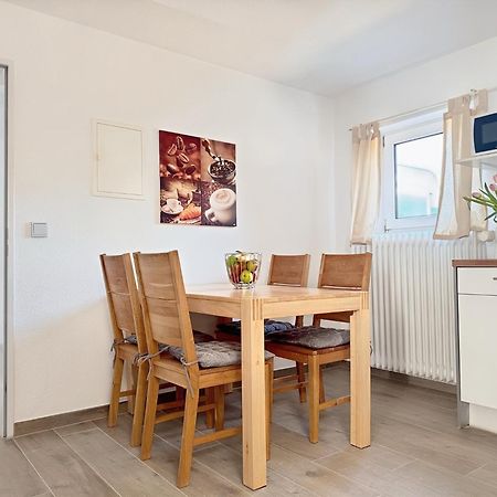 Marie'S Friesen Appartements Шилиг Екстериор снимка